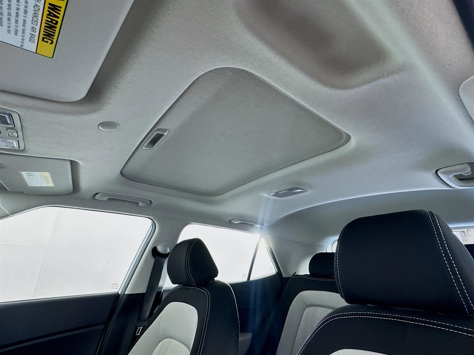 New 2025 Hyundai Venue SEL image 14