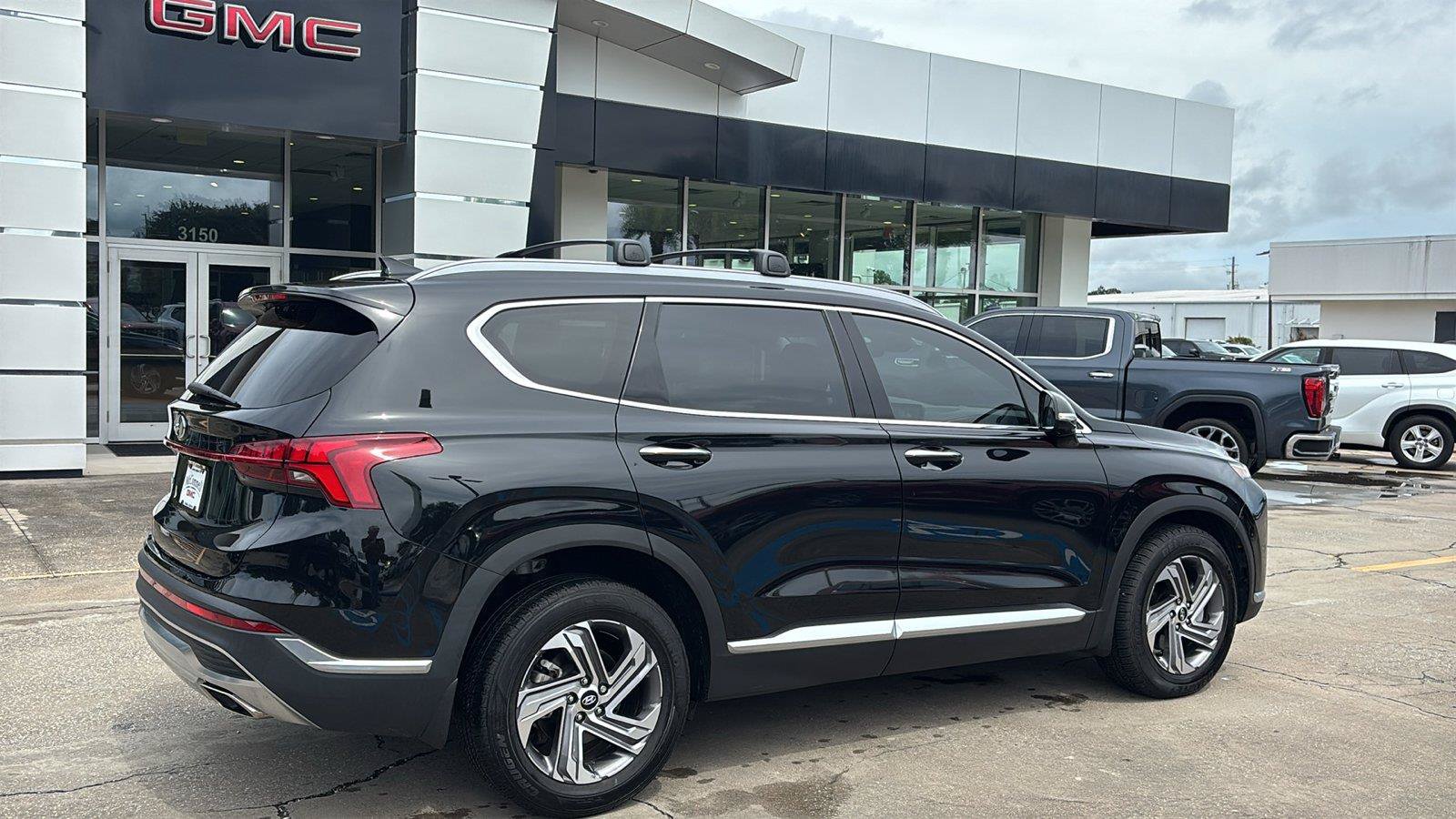 Used 2023 Hyundai Santa Fe SEL w/ Premium Package FWD image 7