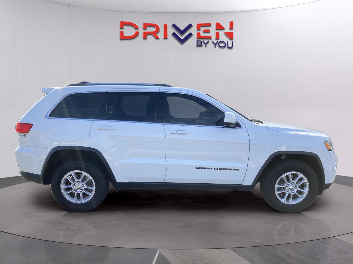 Used 2018 Jeep Grand Cherokee Laredo image 7