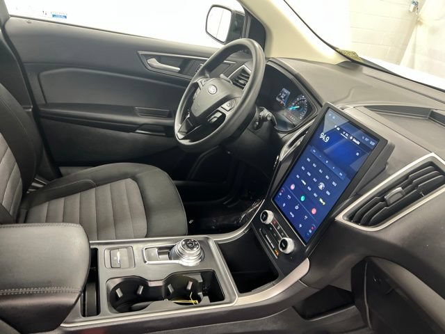 Used 2022 Ford Edge SE w/ Black Appearance Package AWD/4WD image 25