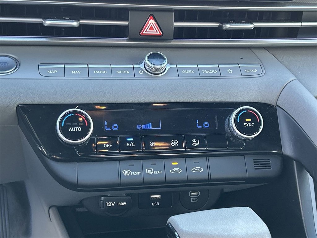 Certified 2024 Hyundai Elantra SEL image 22