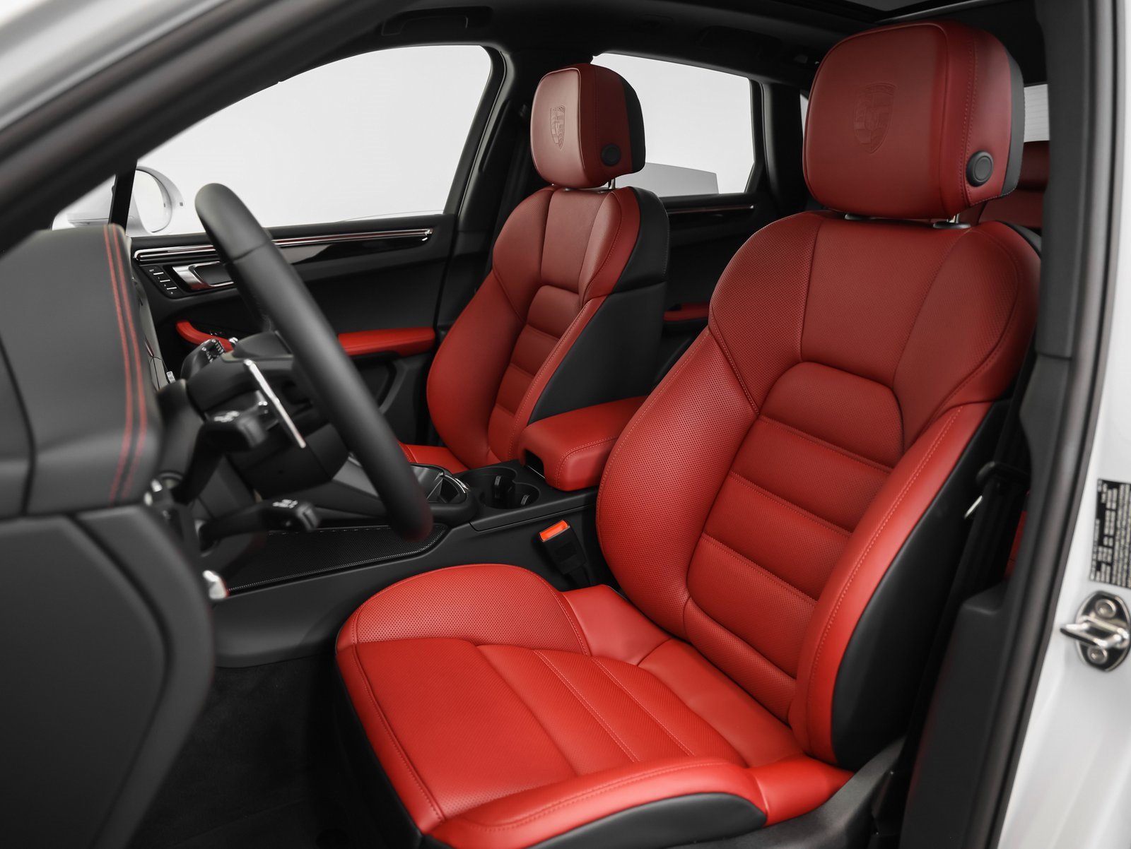 New 2026 Porsche Macan image 5