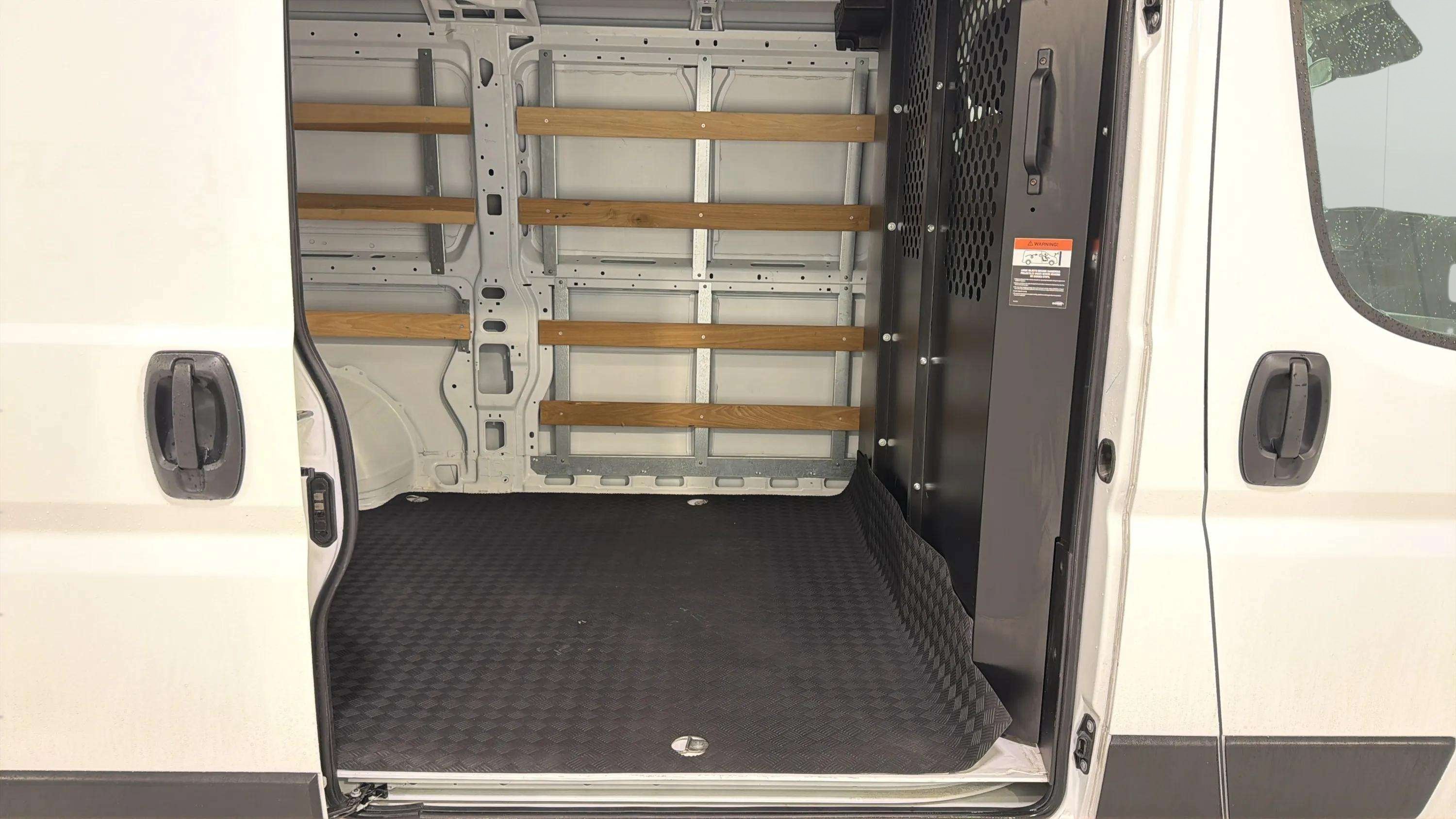 Used 2025 RAM ProMaster 2500 w/ U-Haul Equipment Group FWD image 19