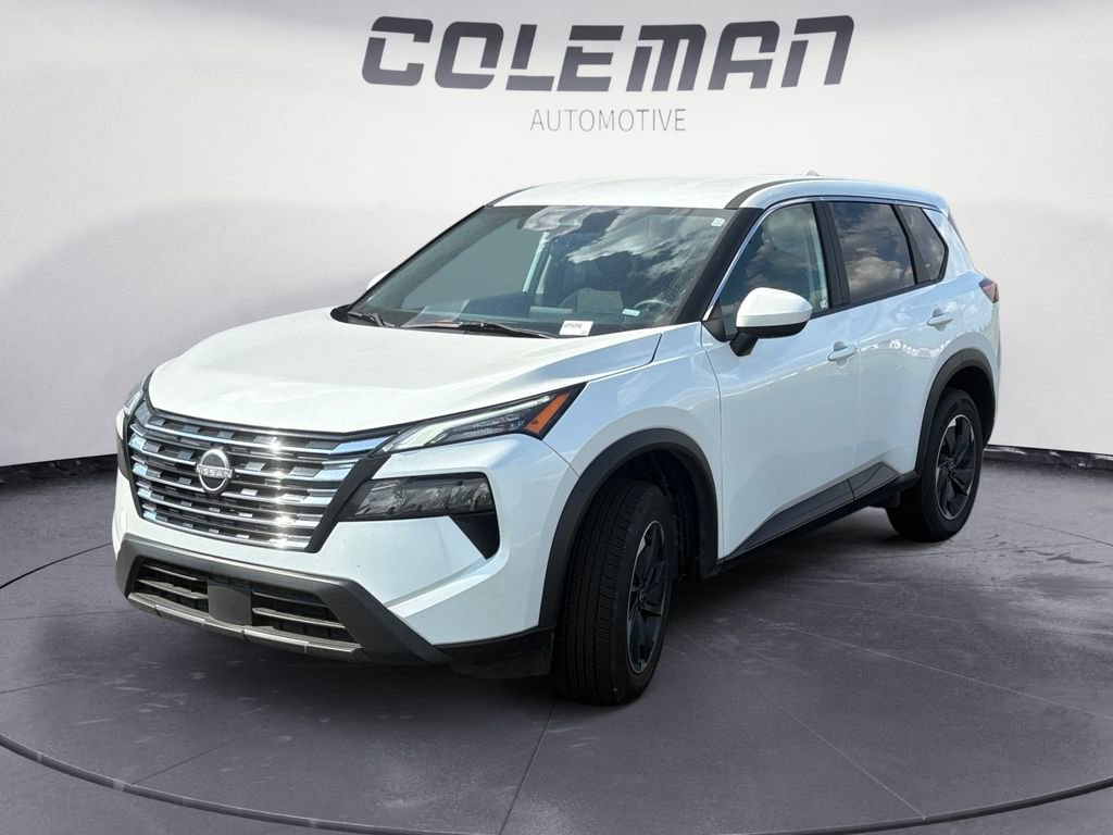 Used 2024 Nissan Rogue SV