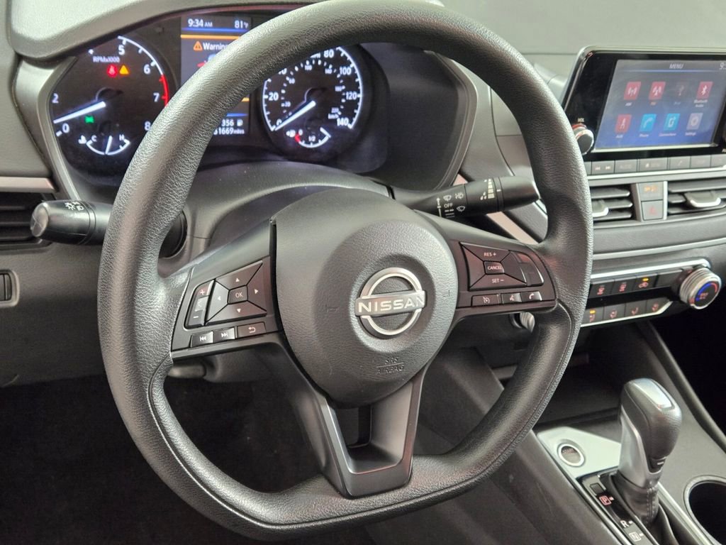 Used 2024 Nissan Altima 2.5 S FWD image 25
