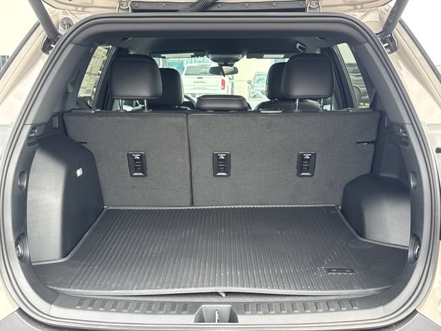 New 2027 GMC Terrain Elevation w/ Elevation Premium Package FWD image 12