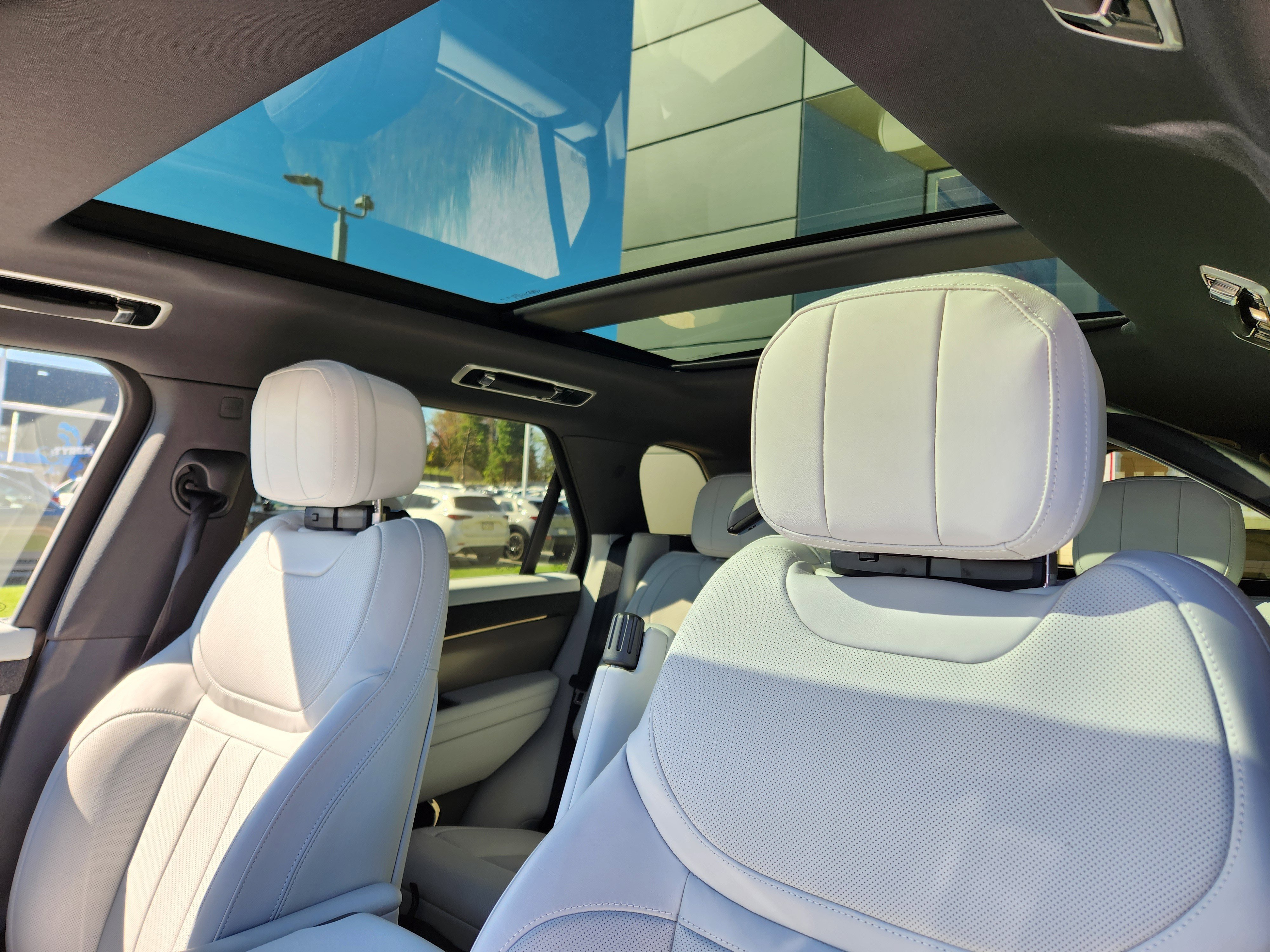 Certified 2026 Land Rover Range Rover Sport SE image 12