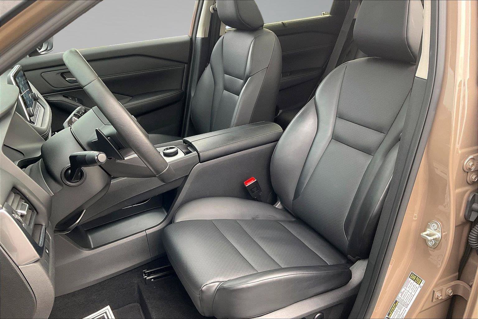 Certified 2024 Nissan Rogue SV w/ SV Premium Package AWD/4WD image 26