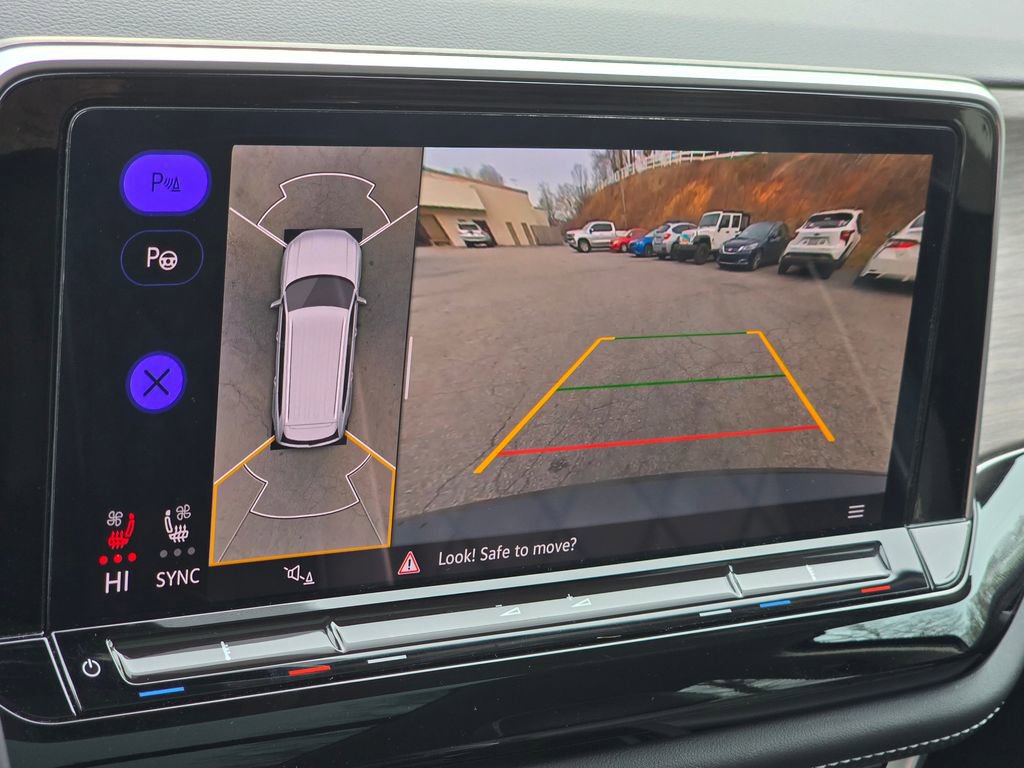 Used 2024 Volkswagen Atlas SEL Premium R-Line image 9