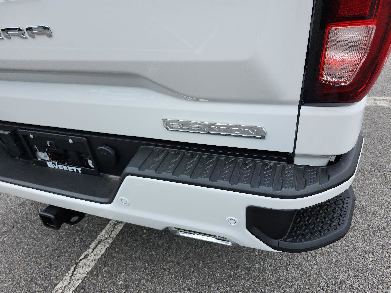 New 2026 GMC Sierra 1500 Elevation image 4