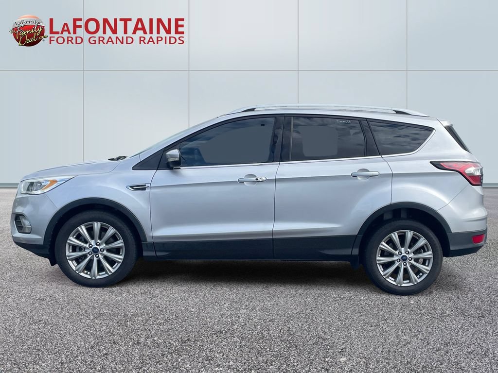 Used 2017 Ford Escape Titanium FWD image 4