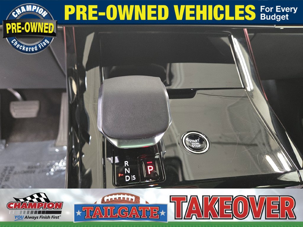 Used 2025 Land Rover Range Rover Sport SE AWD/4WD image 9