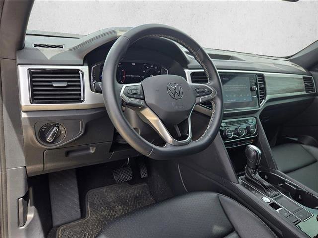 Used 2022 Volkswagen Atlas Cross Sport SE w/ Panoramic Sunroof Package FWD image 10