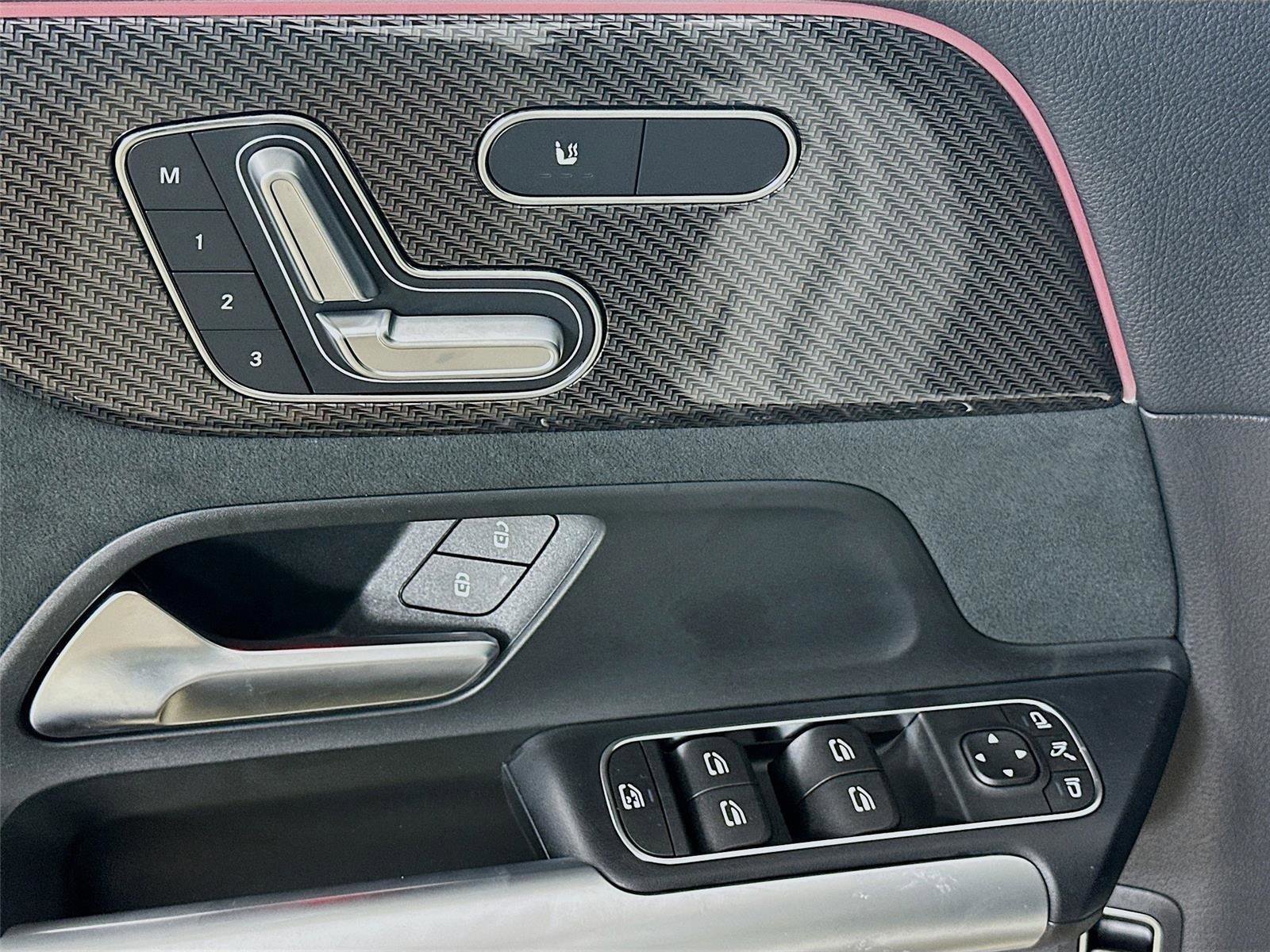 Certified 2025 Mercedes-Benz GLA 250 4MATIC image 21