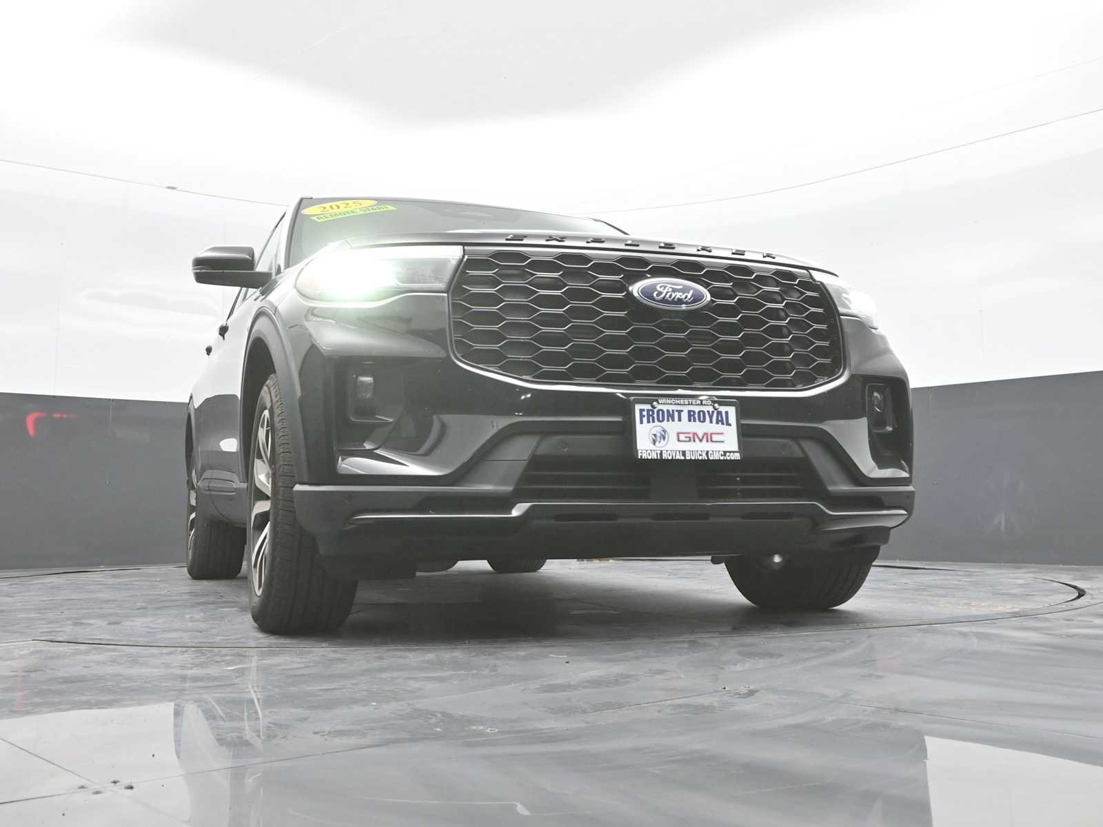 Used 2025 Ford Explorer ST-Line AWD/4WD image 95