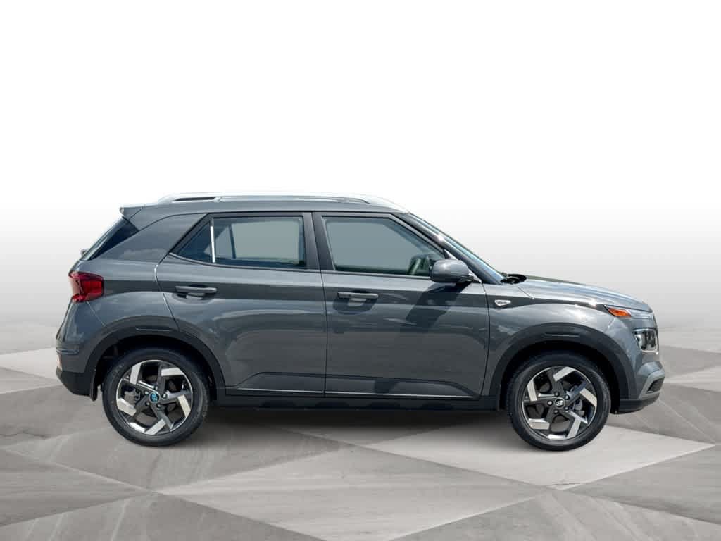 New 2026 Hyundai Venue SEL FWD image 9