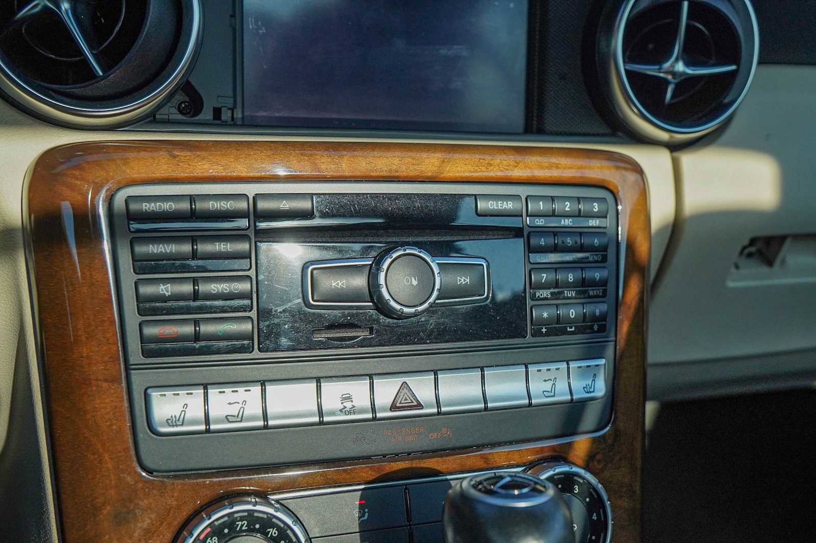 Used 2015 Mercedes-Benz SLK 250 w/ Premium Package image 16