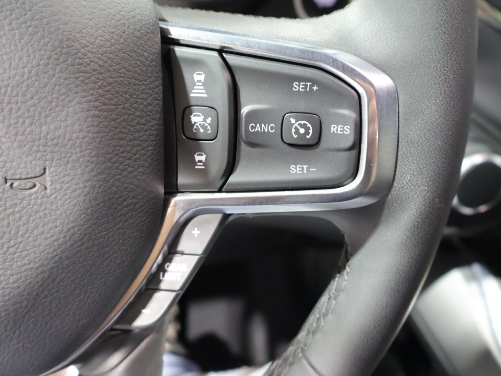 Used 2025 RAM 1500 Laramie w/ Sport Appearance Package AWD/4WD image 33