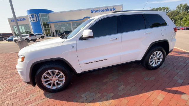 Used 2021 Jeep Grand Cherokee Laredo AWD/4WD image 6