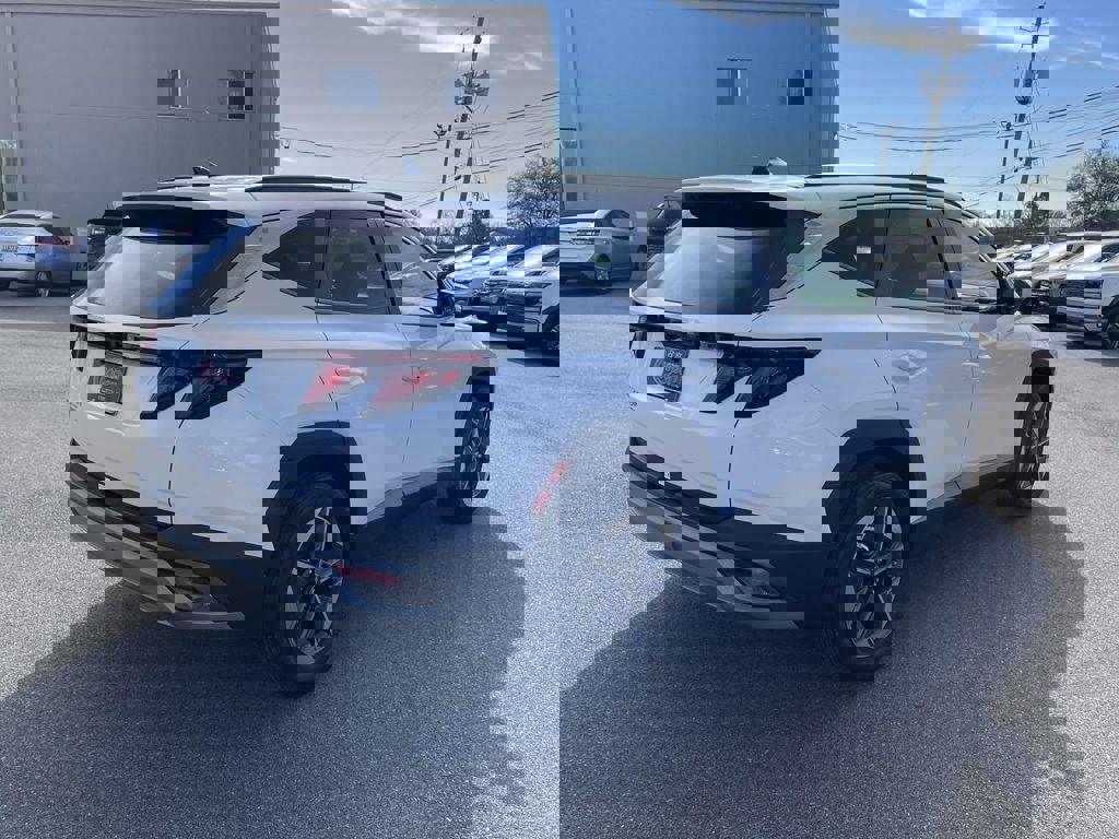 New 2026 Hyundai Tucson SEL image 3