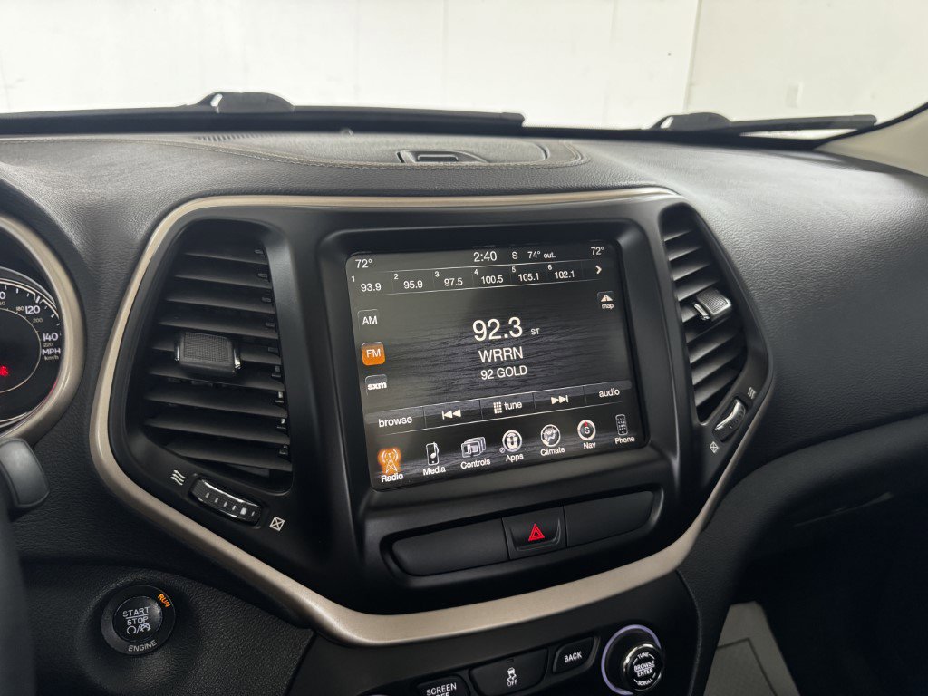 Used 2016 Jeep Cherokee Latitude w/ Comfort/Convenience Group image 29