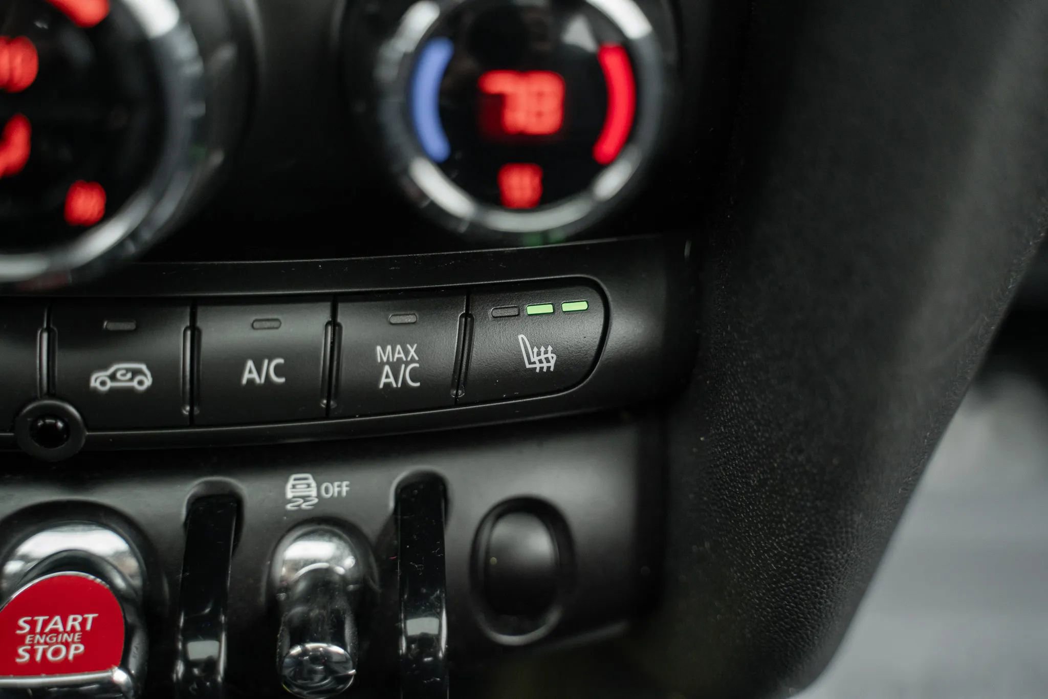 Used 2019 MINI Cooper 2-Door Hardtop image 21