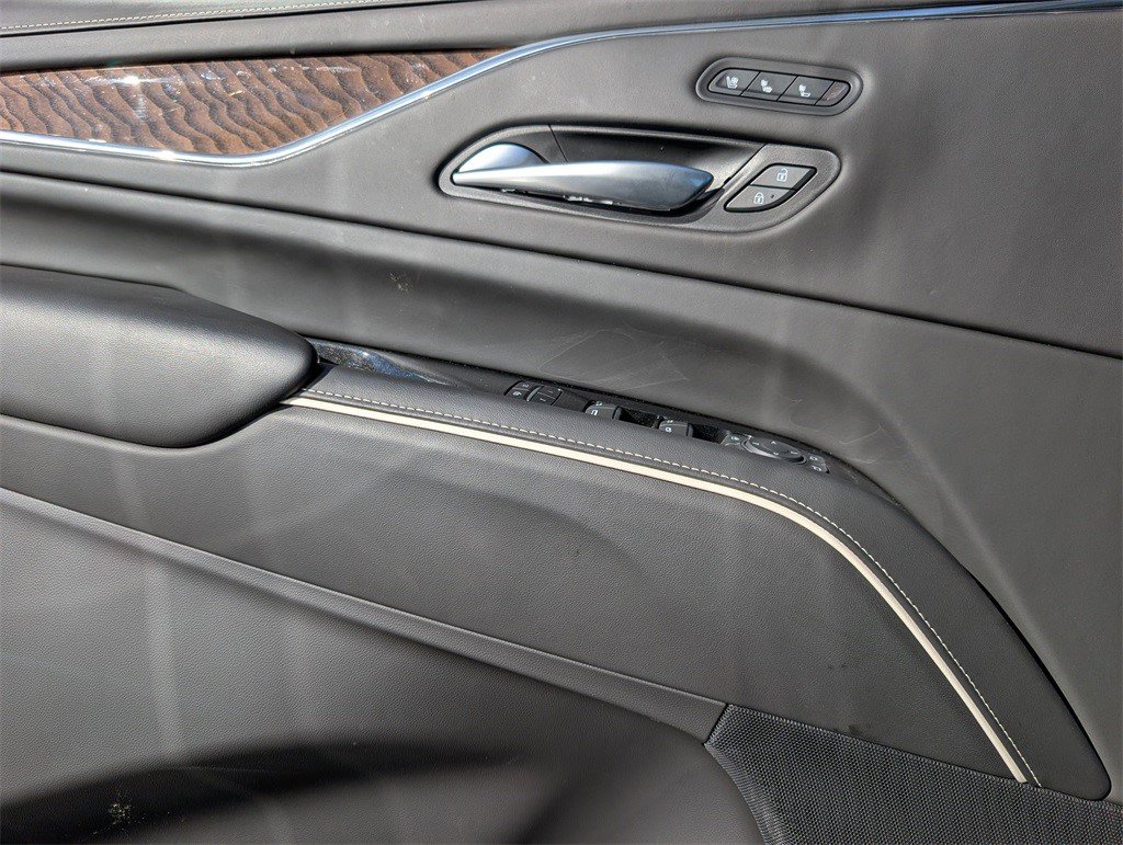 Certified 2023 Cadillac Escalade ESV Premium Luxury Platinum image 9