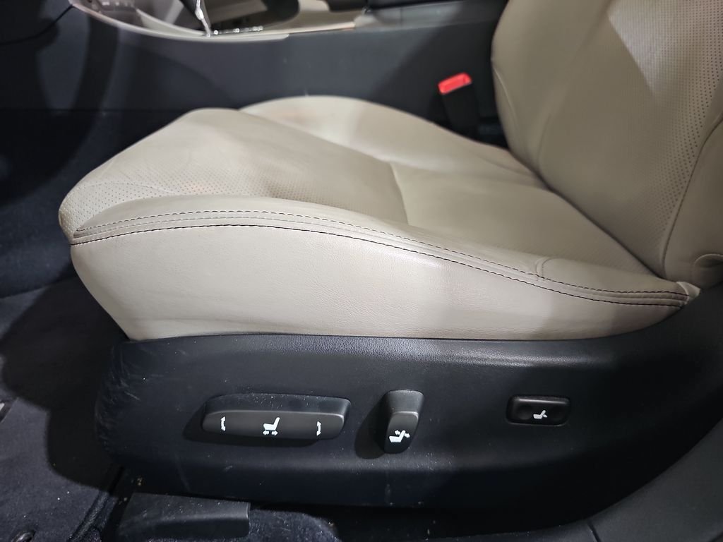 Used 2012 Lexus IS 250 w/ Premium Pkg Value Edition RWD image 30