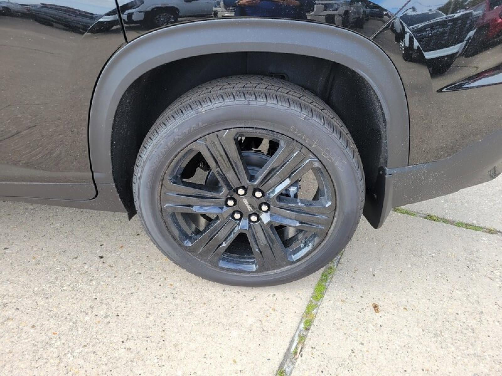 New 2026 GMC Acadia Elevation w/ Black Edition FWD image 9