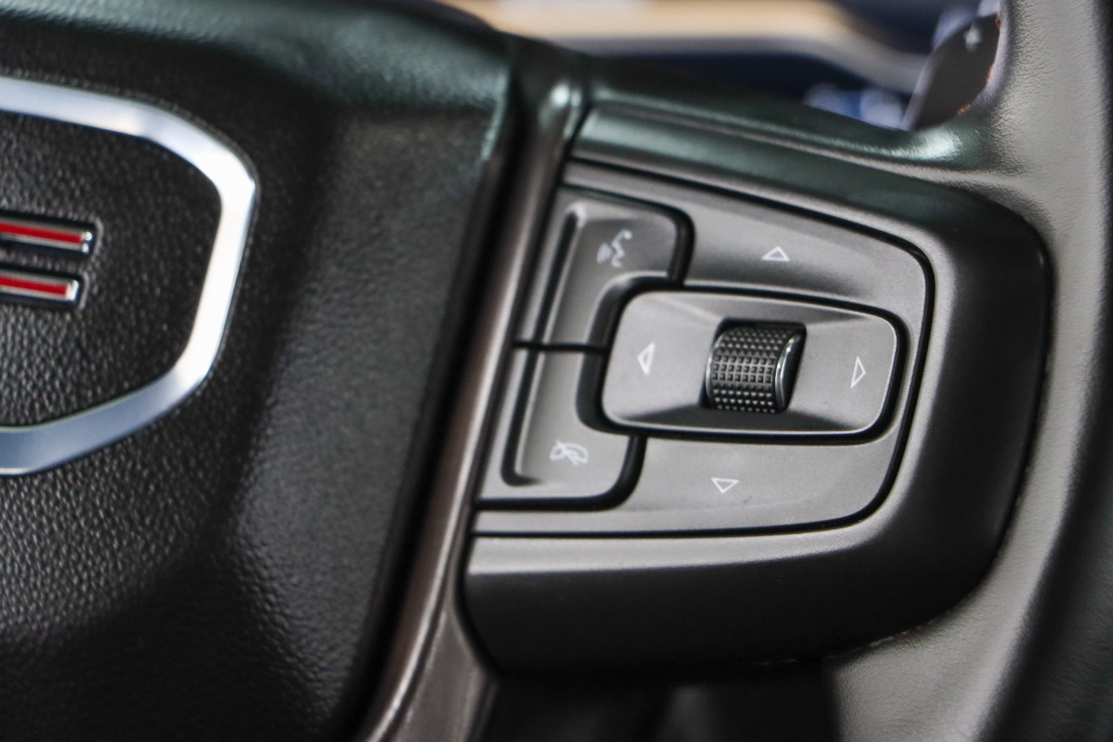 Used 2024 GMC Sierra 1500 AT4 w/ Technology Package AWD/4WD image 16