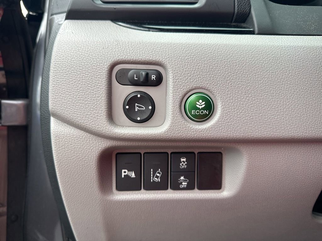 Used 2018 Honda Pilot Touring image 19