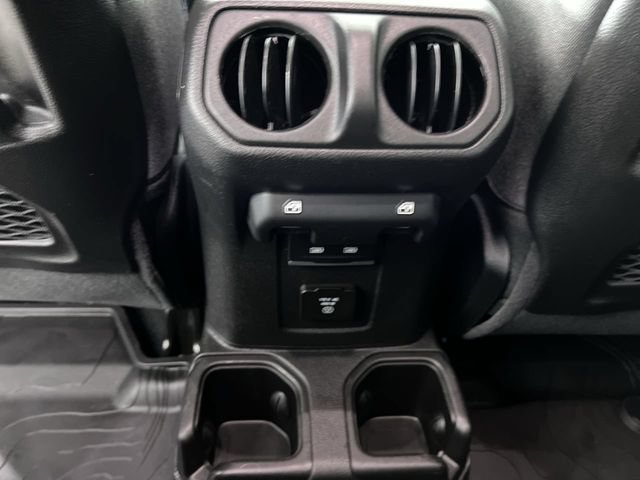 Used 2024 Jeep Gladiator Rubicon w/ Safety Group AWD/4WD image 21