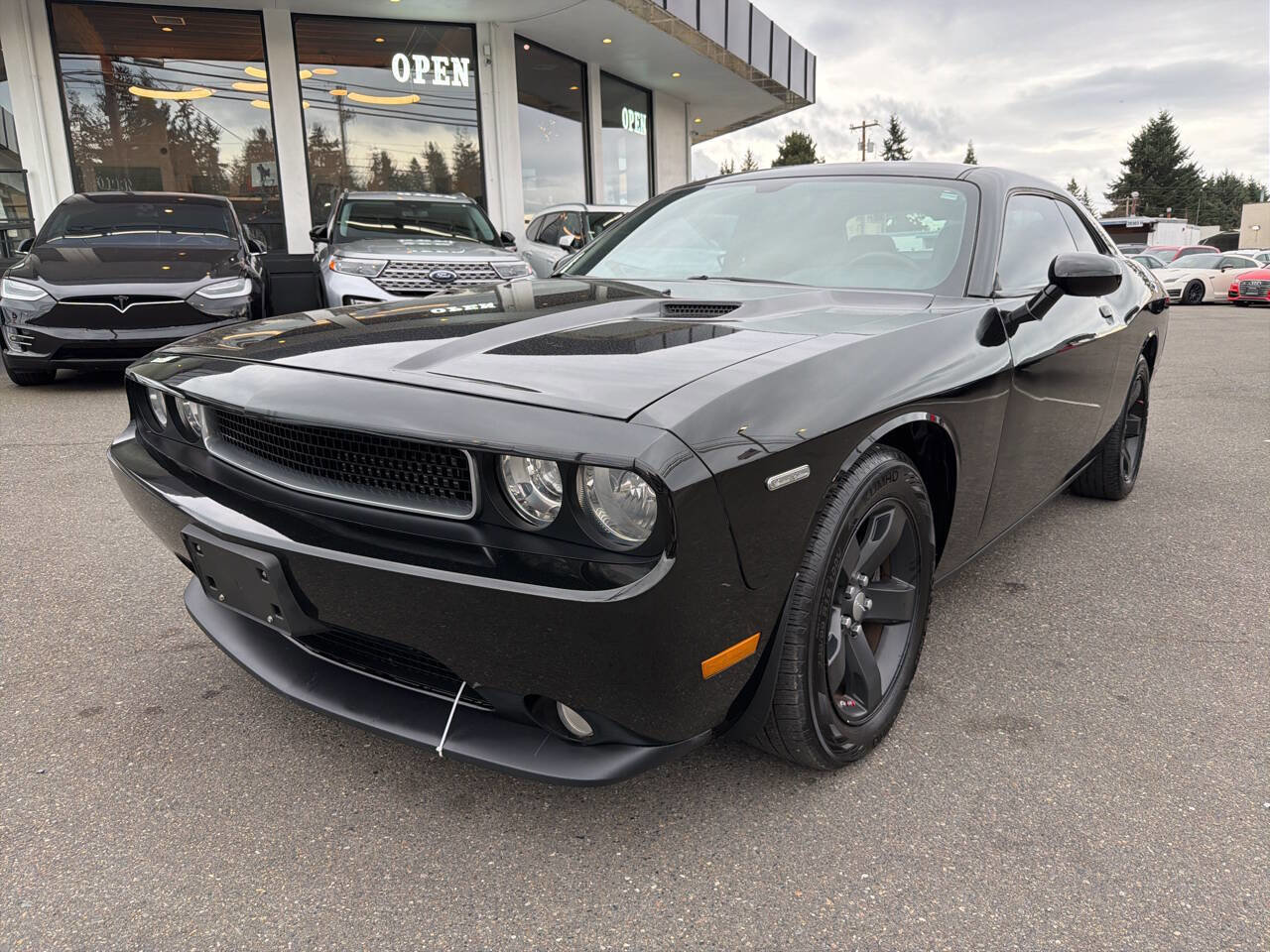 Used 2013 Dodge Challenger SXT w/ Sound Group