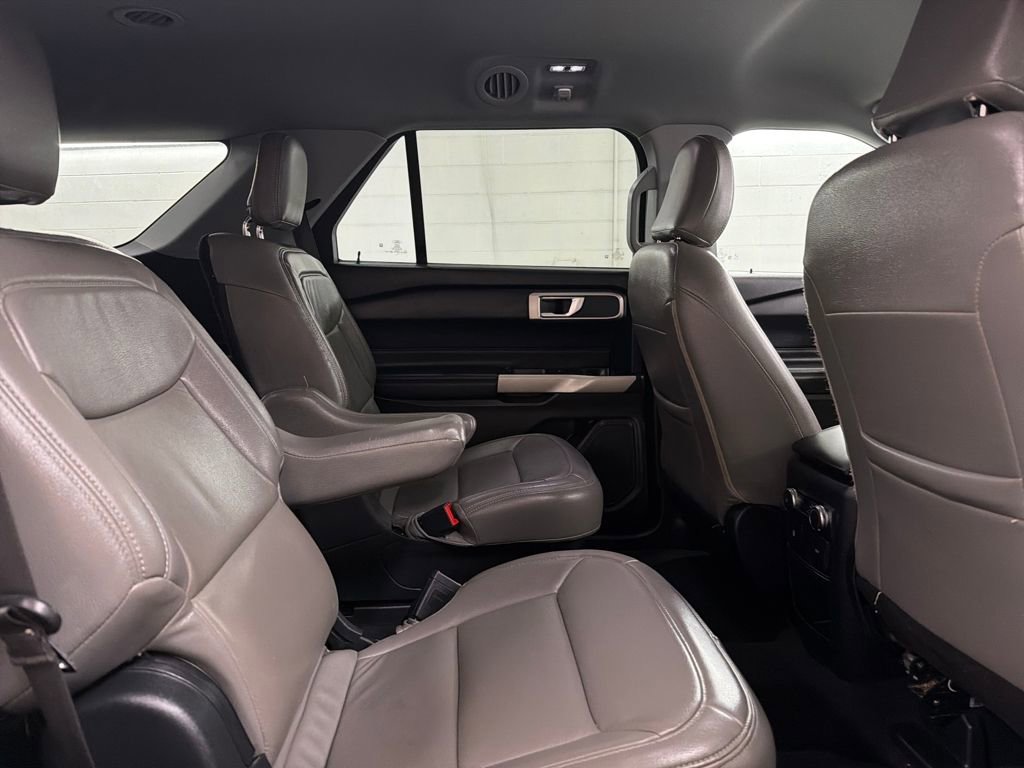 Certified 2021 Ford Explorer XLT image 31