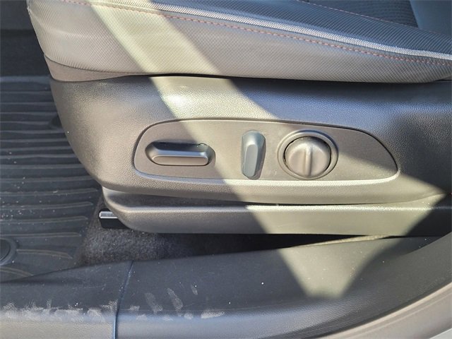 Used 2023 Chevrolet TrailBlazer RS w/ Convenience Package image 14