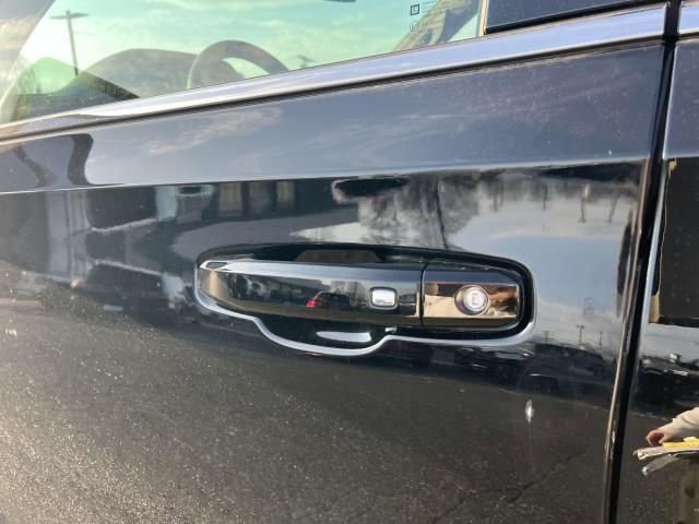 Used 2023 Chevrolet Tahoe LT image 9