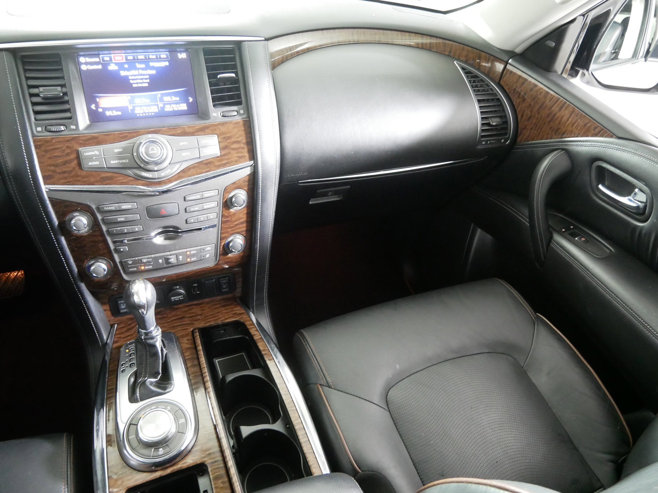 Used 2019 Nissan Armada SL w/ Premium Package image 11