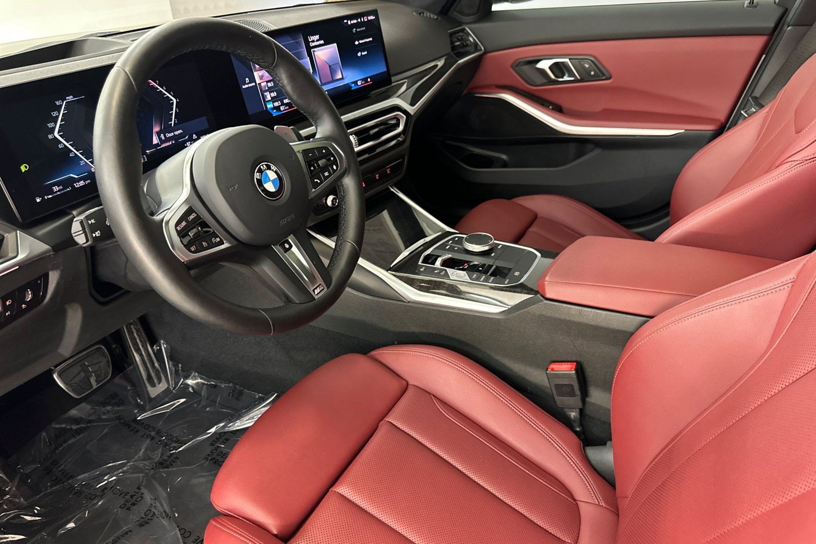 Certified 2024 BMW 330i Sedan w/ M Sport Package RWD image 4