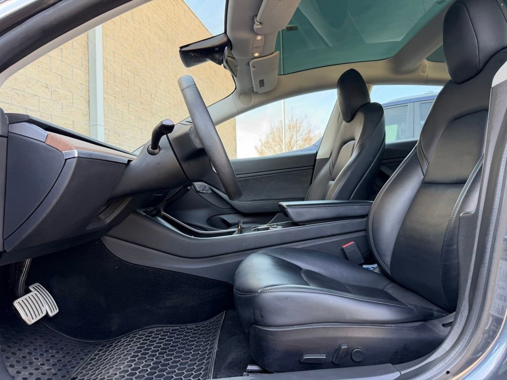 Used 2020 Tesla Model 3 Performance image 17