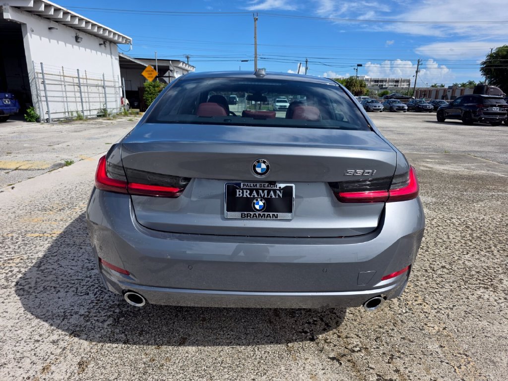 New 2026 BMW 330i Sedan RWD image 5