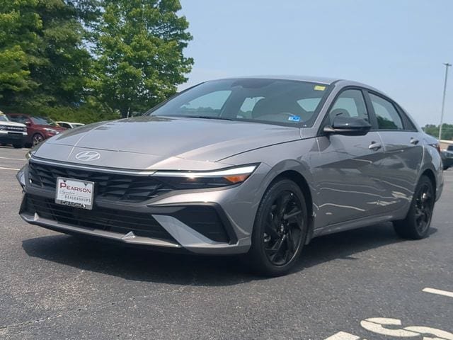 Certified 2026 Hyundai Elantra Sport FWD image 8