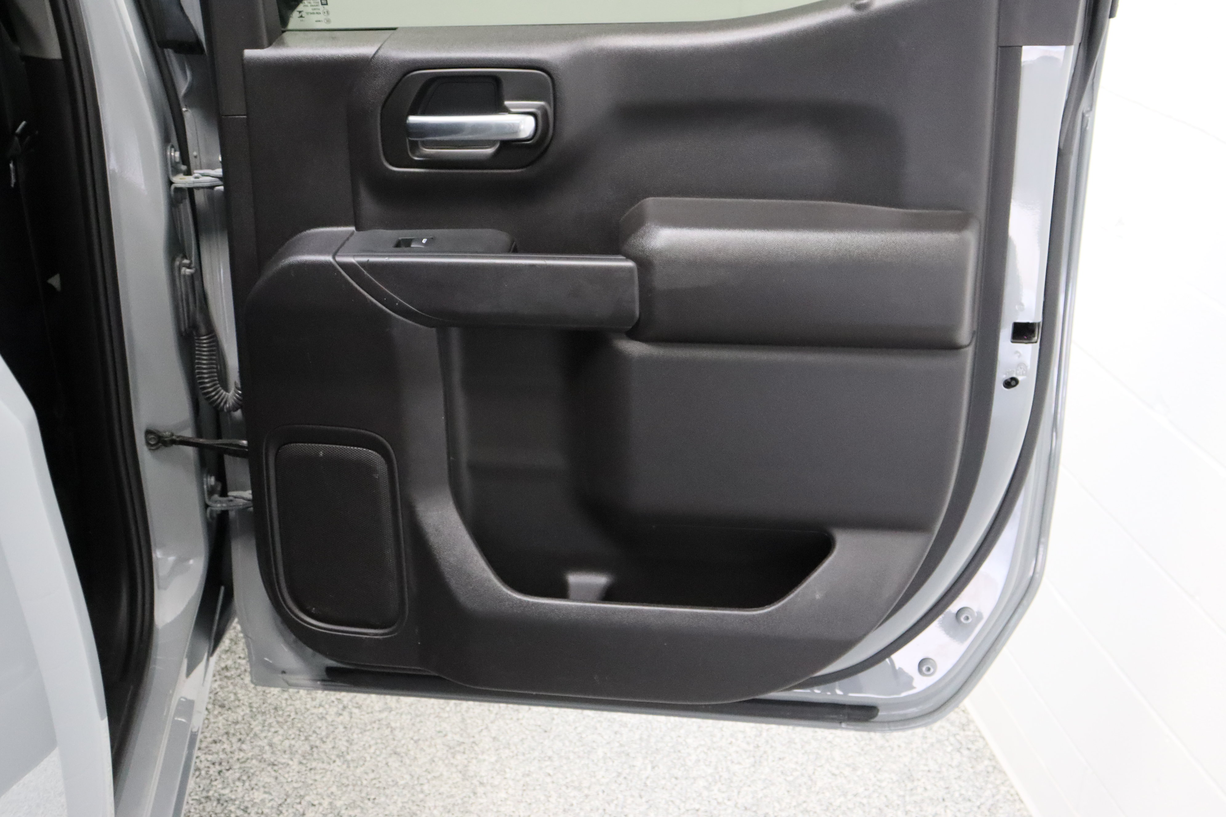 Used 2024 Chevrolet Silverado 1500 Custom RWD image 32