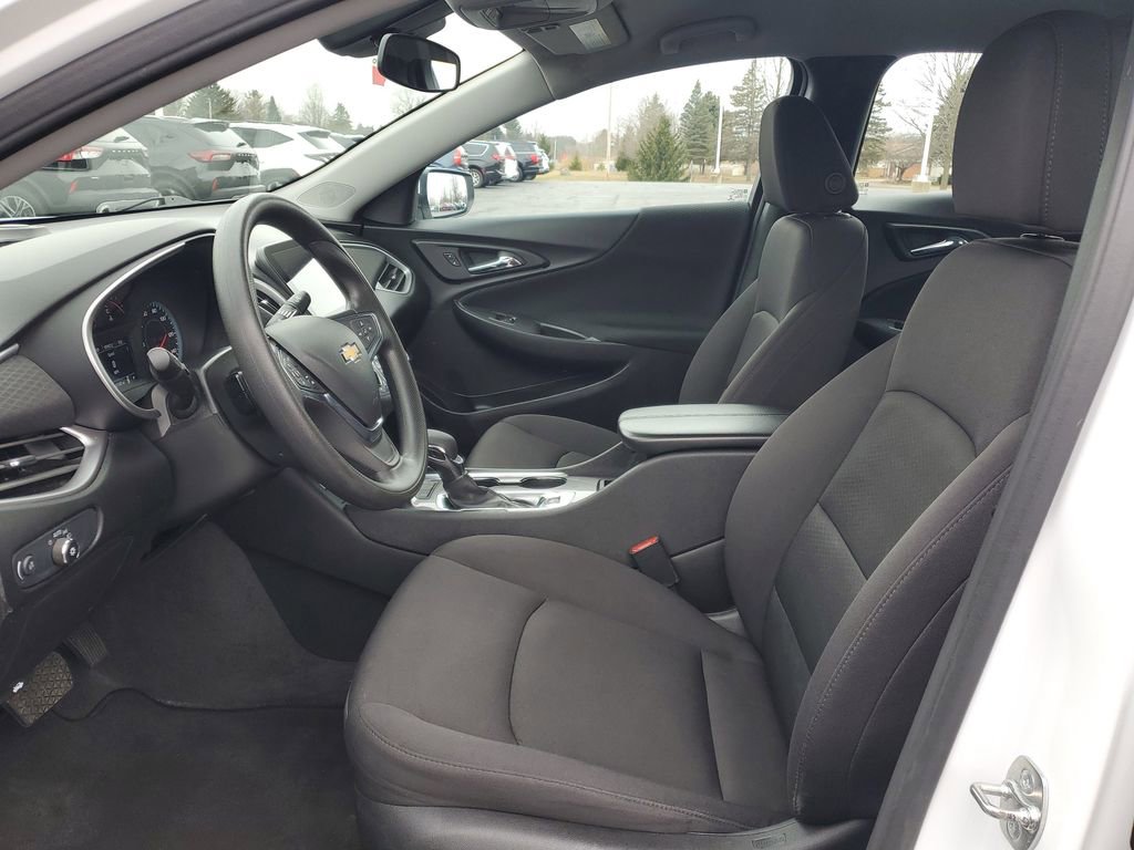 Used 2024 Chevrolet Malibu LT image 8