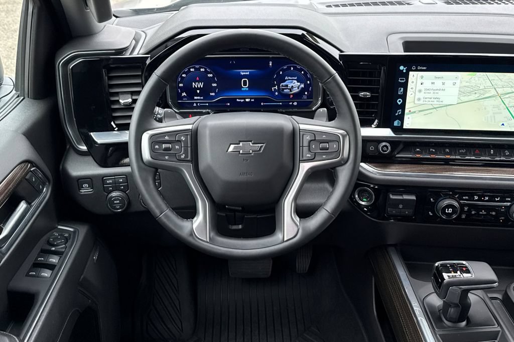 Used 2024 Chevrolet Silverado 1500 LT Trail Boss w/ LT Trail Boss Premium Package AWD/4WD image 16