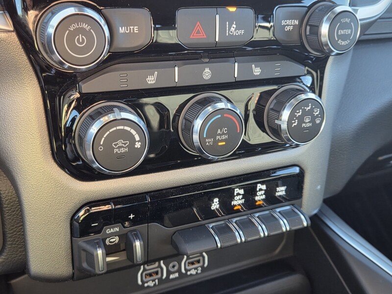 New 2026 RAM 1500 Big Horn w/ Night Edition image 18