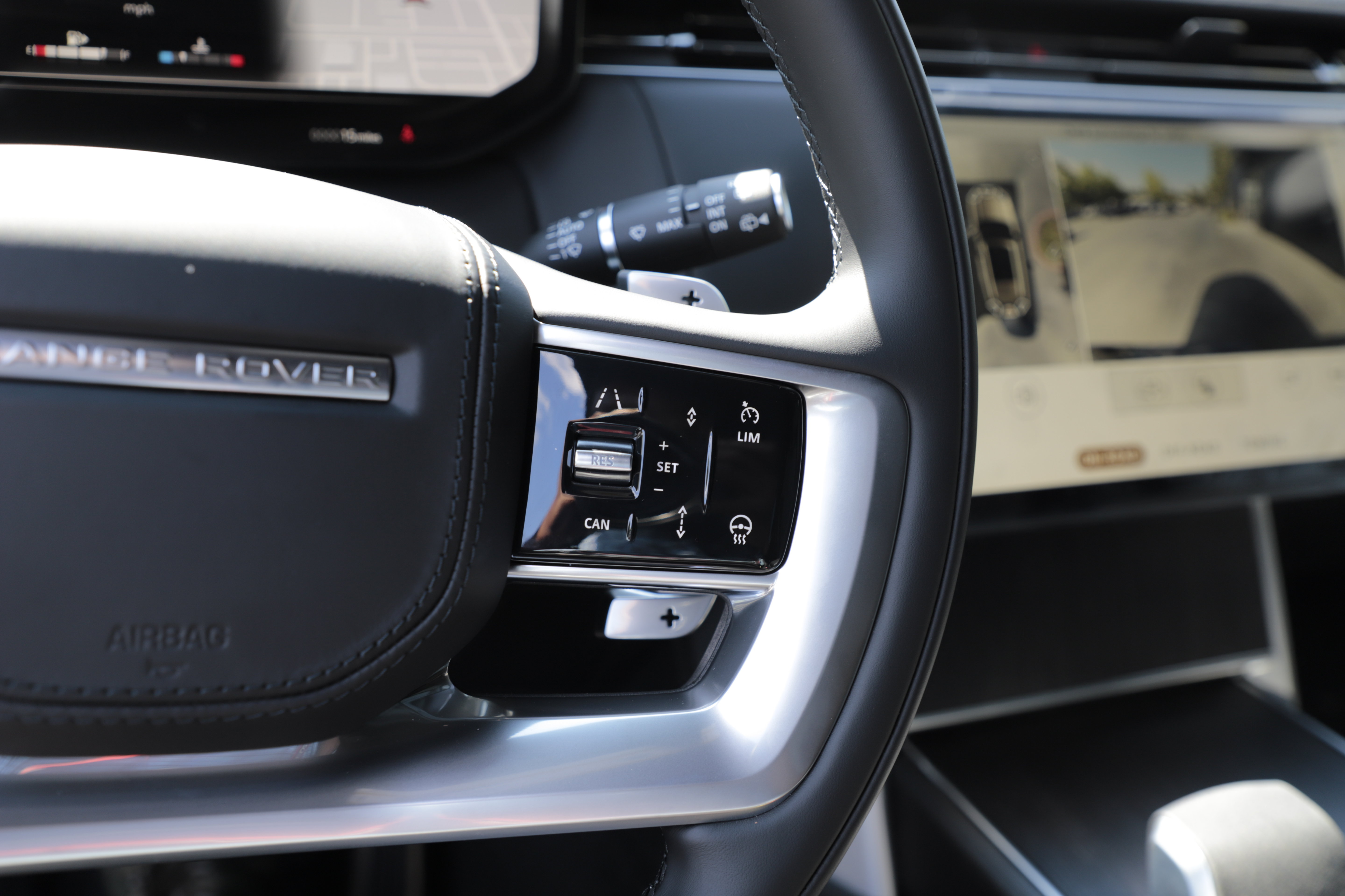 New 2026 Land Rover Range Rover SE AWD/4WD image 23