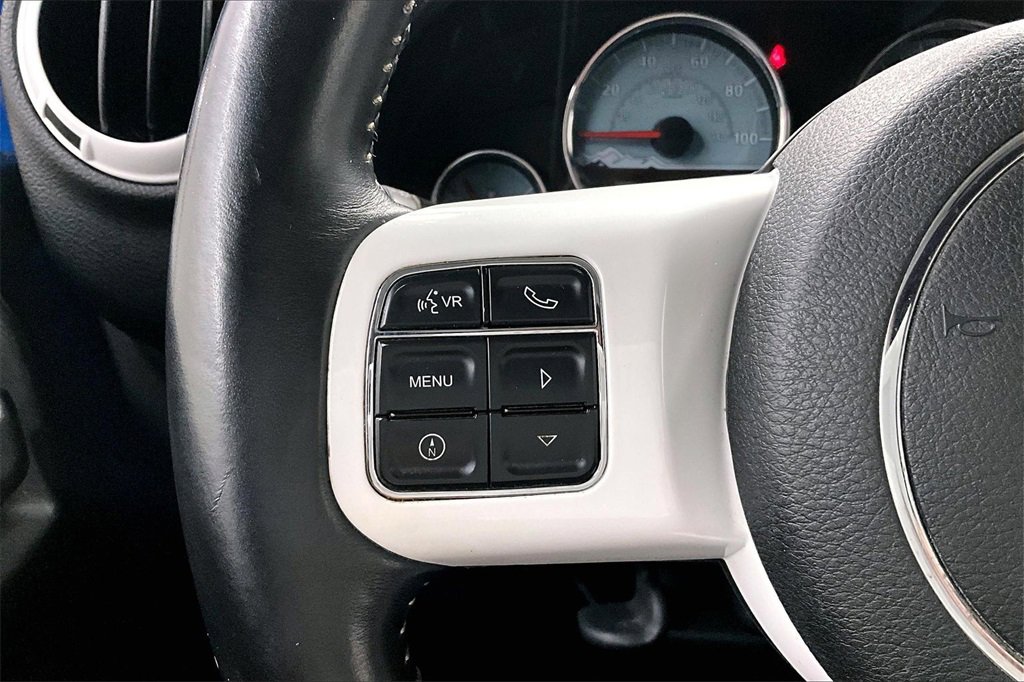 Used 2014 Jeep Wrangler Unlimited Sahara image 11