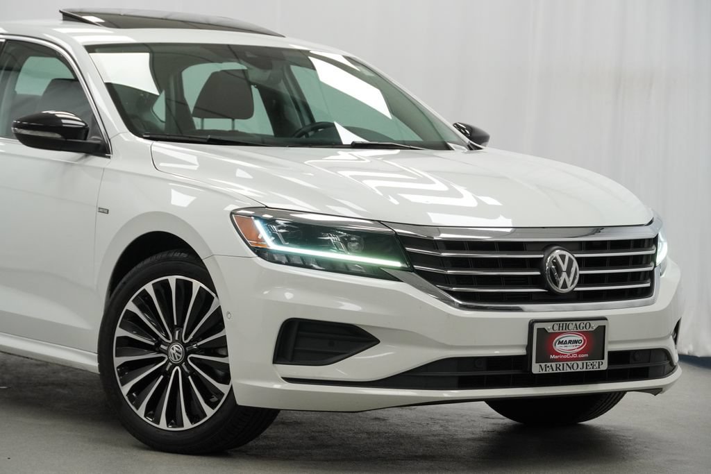 Used 2022 Volkswagen Passat 2.0T FWD image 3