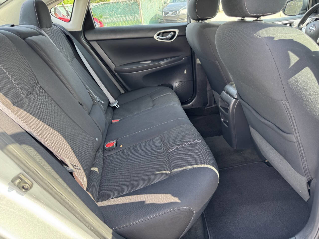 Used 2014 Nissan Sentra S image 32