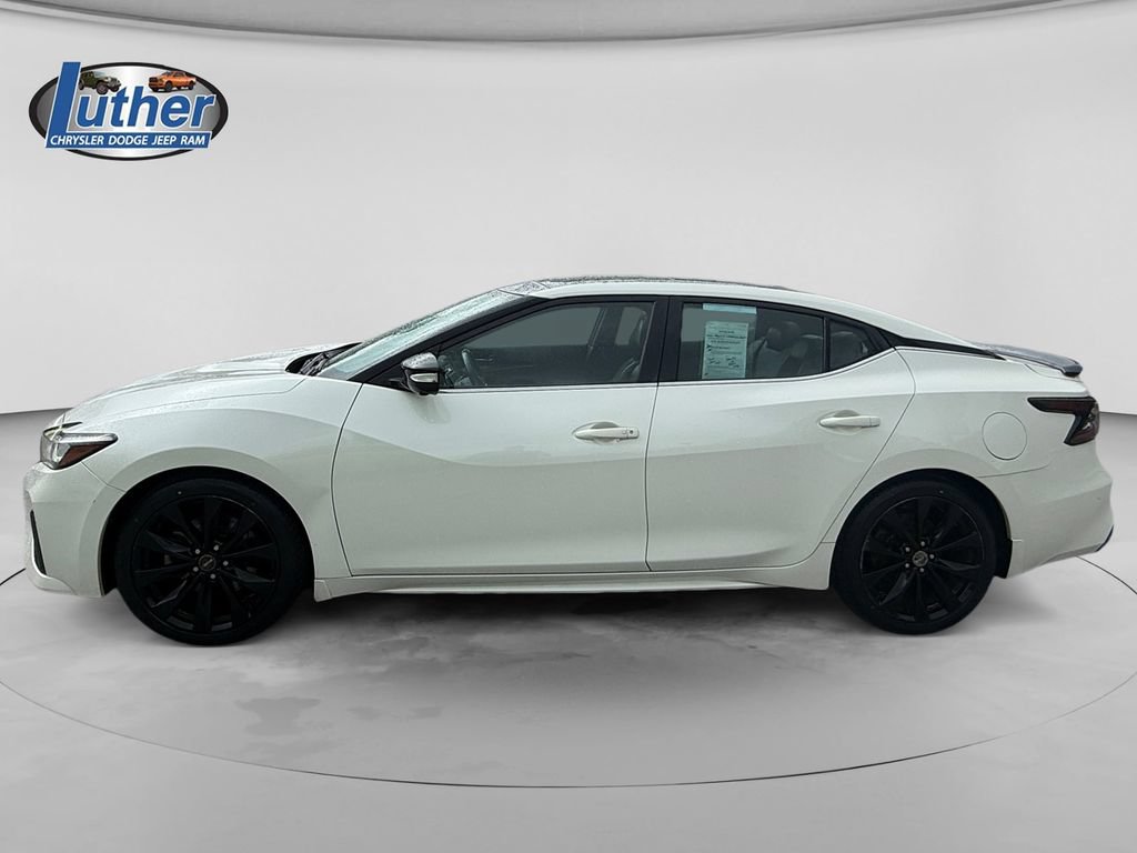 Used 2019 Nissan Maxima SR w/ Premium Package FWD image 2
